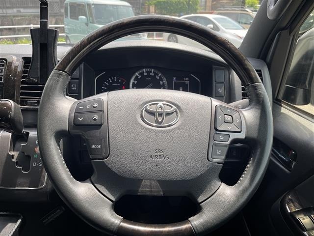 Toyota HIACE VAN 2024 7270326-15