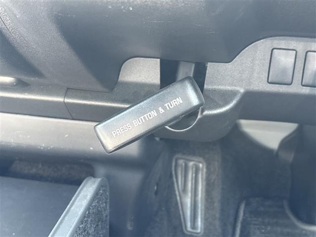 Toyota HIACE VAN 2020 7270331-12