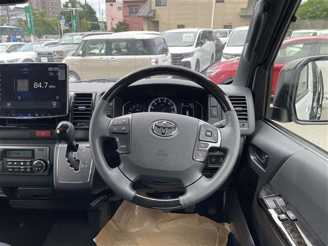 Toyota HIACE VAN 2025 7270332-14