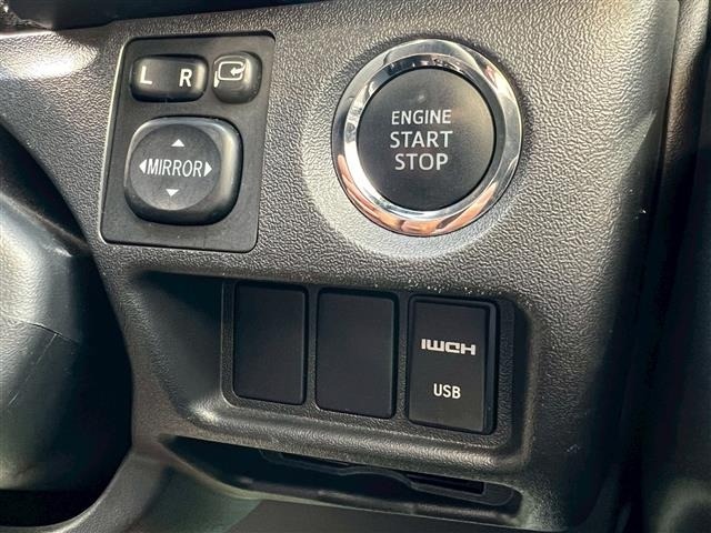 Toyota HIACE VAN 2019 7270340-21