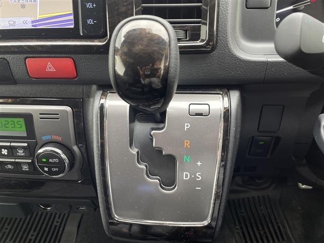 Toyota HIACE VAN 2020 7270350-23