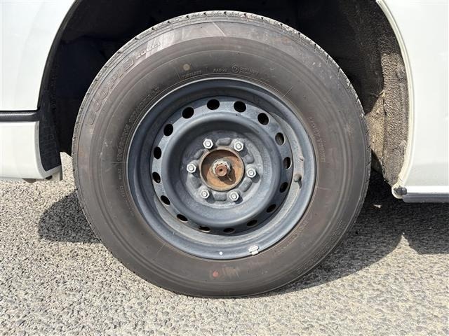 Toyota HIACE VAN 2023 7270364-1