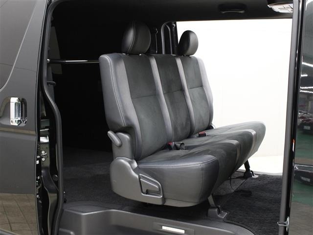 Toyota HIACE VAN 2023 7270365-10