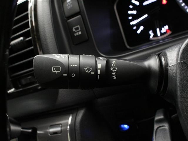 Toyota HIACE VAN 2023 7270365-2