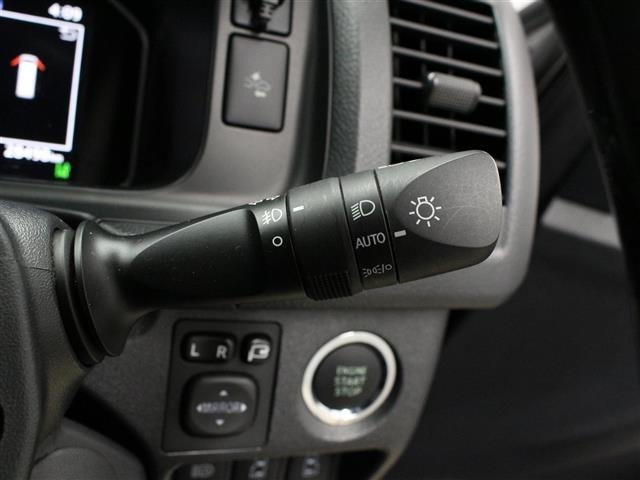 Toyota HIACE VAN 2023 7270366-1