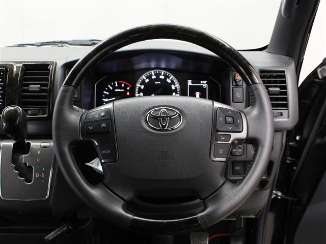 Toyota HIACE VAN 2023 7270366-10