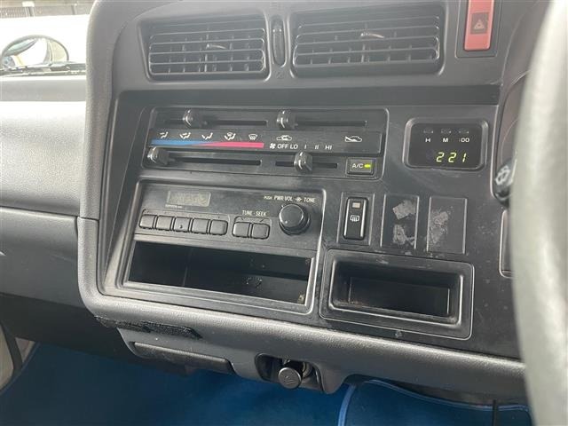 Toyota HIACE VAN 1997 7270367-22