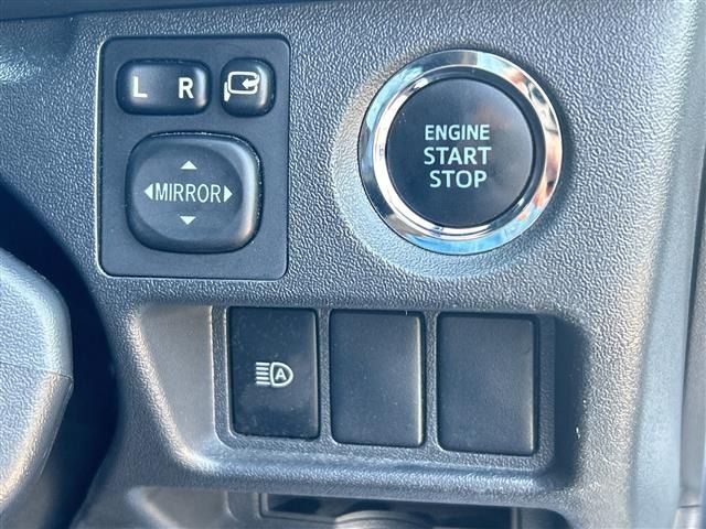 Toyota HIACE VAN 2023 7270369-21
