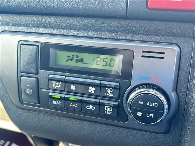Toyota HIACE VAN 2023 7270369-3