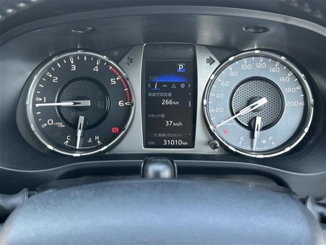 Toyota HILUX 2023 7258471-8