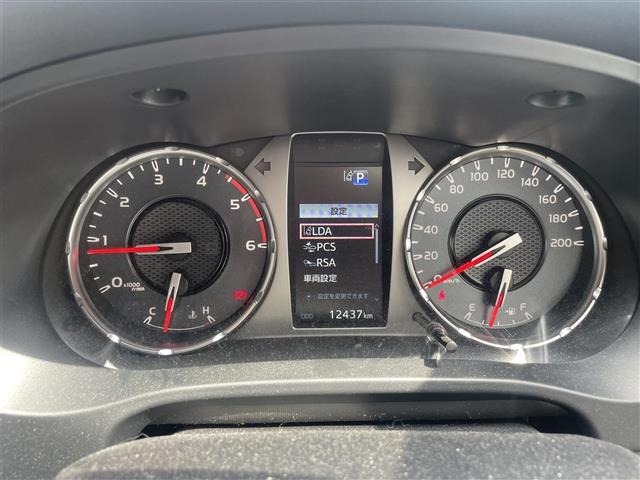 Toyota HILUX 2023 7258472-1