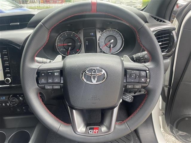 Toyota HILUX 2023 7258472-16