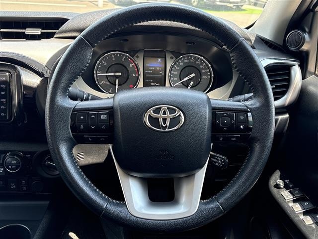 Toyota HILUX 2023 7258535-1