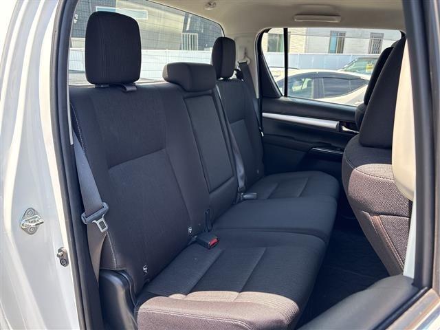 Toyota HILUX 2023 7258535-6