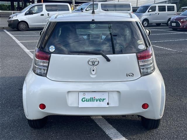 Toyota IQ 2010 7267910-23