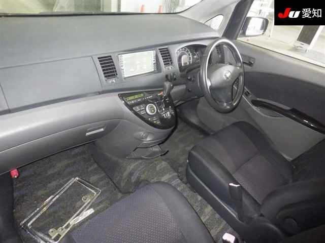 Toyota ISIS 2005 7269800-3