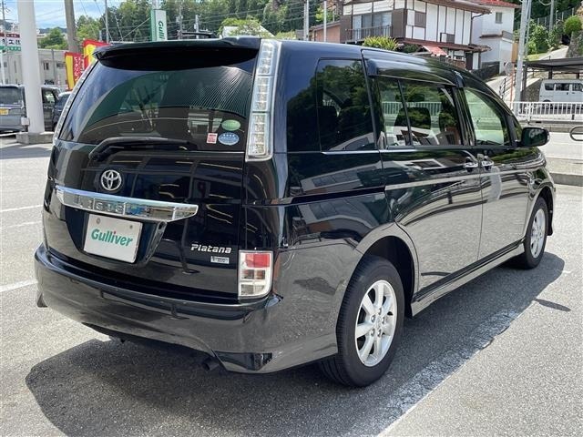 Toyota ISIS 2013 7269830-19