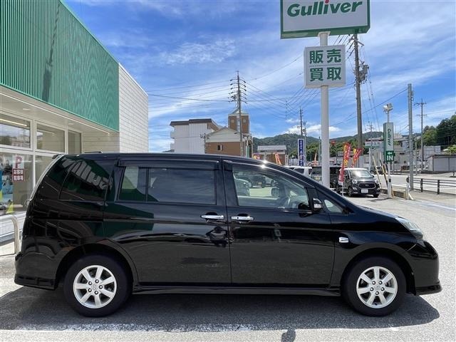 Toyota ISIS 2013 7269830-21
