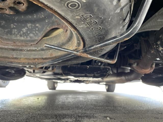 Toyota ISIS 2013 7269830-5