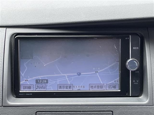 Toyota ISIS 2013 7269830-9