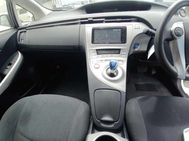 Toyota PRIUS 2014 7268016-11
