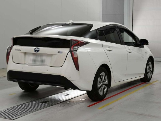 Toyota PRIUS 2017 7268025-1