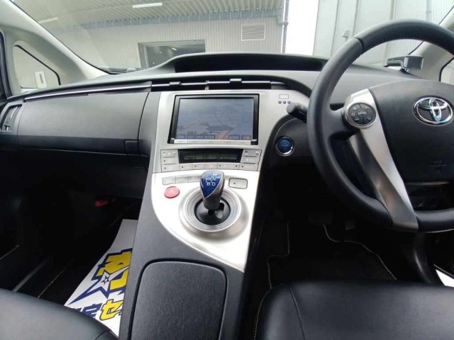 Toyota PRIUS 2015 7268029-11