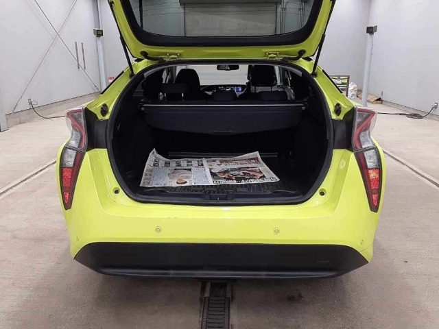 Toyota PRIUS 2017 7268041-11