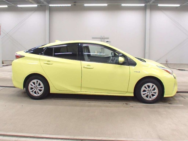 Toyota PRIUS 2017 7268041-3