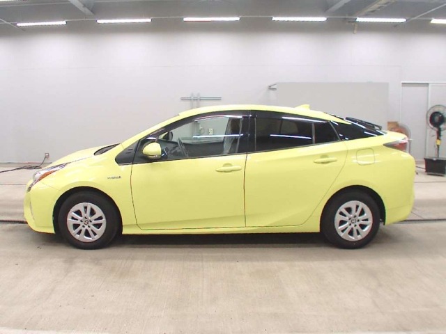 Toyota PRIUS 2017 7268041-4