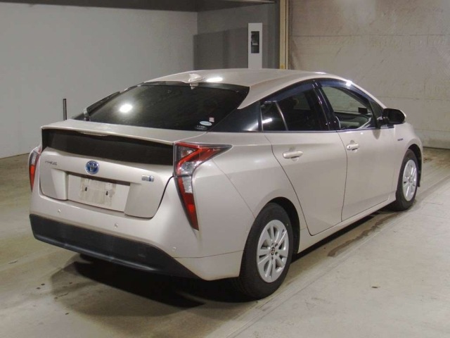 Toyota PRIUS 2017 7268126-1