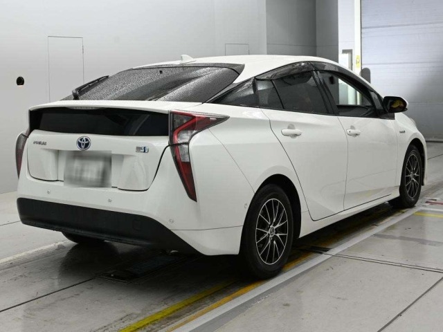 Toyota PRIUS 2016 7268255-1
