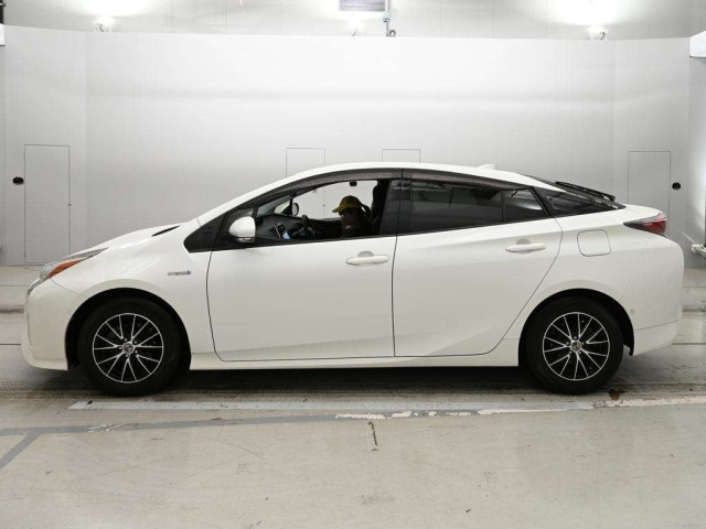 Toyota PRIUS 2016 7268255-4