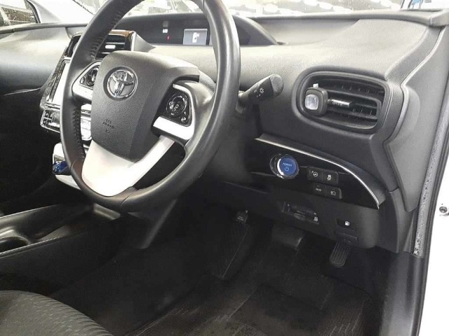 Toyota PRIUS 2016 7268255-9