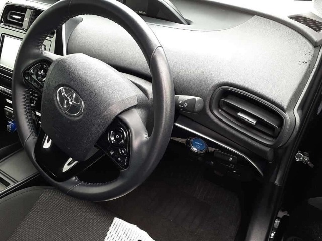 Toyota PRIUS 2021 7268268-9