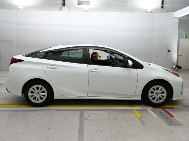 Toyota PRIUS 2021 7268269-3