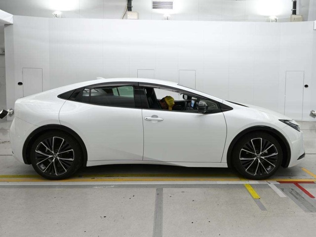 Toyota PRIUS 2024 7268280-3