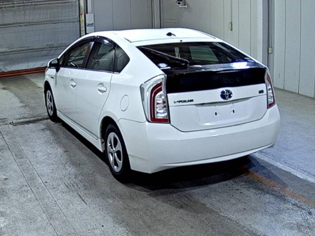 Toyota PRIUS 2013 7268305-1