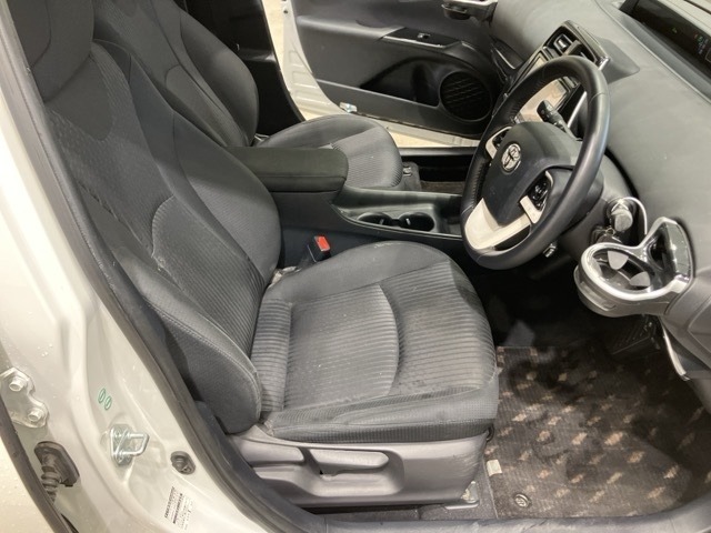 Toyota PRIUS 2017 7268328-8