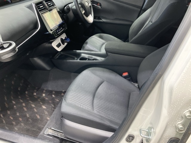 Toyota PRIUS 2017 7268328-9