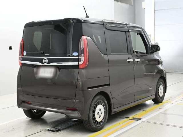 Nissan ROOX 2020 7262500-1