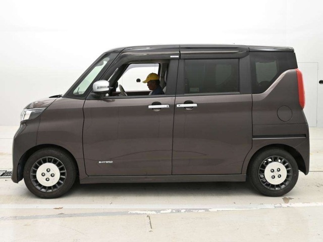 Nissan ROOX 2020 7262500-4