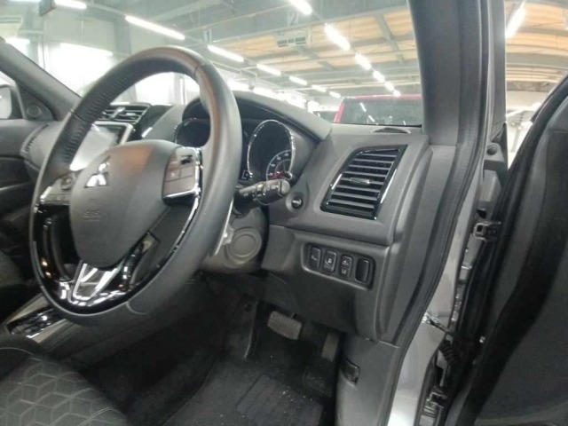 Mitsubishi RVR 2024 7274365-9