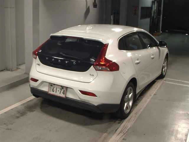 Volvo V40 2015 7262836-5