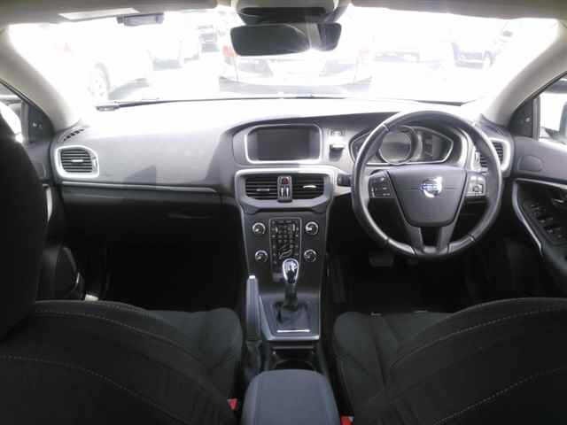 Volvo V40 2015 7262836-8