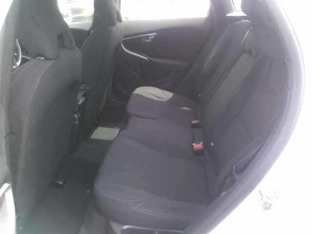 Volvo V40 2015 7262836-9