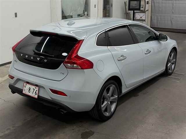 Volvo V40 2013 7262853-5