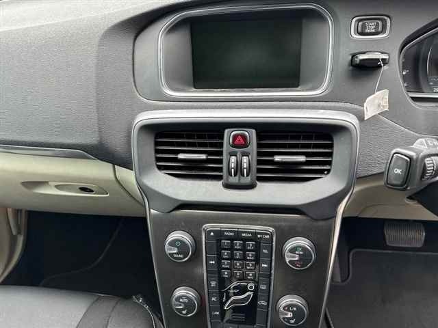 Volvo V40 2013 7262853-6