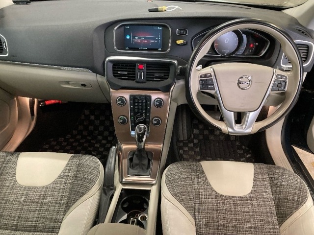 Volvo V40 2016 7262874-3
