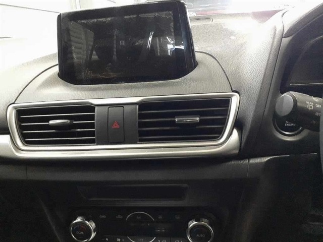 Mazda AXELA 2017 7288031-12